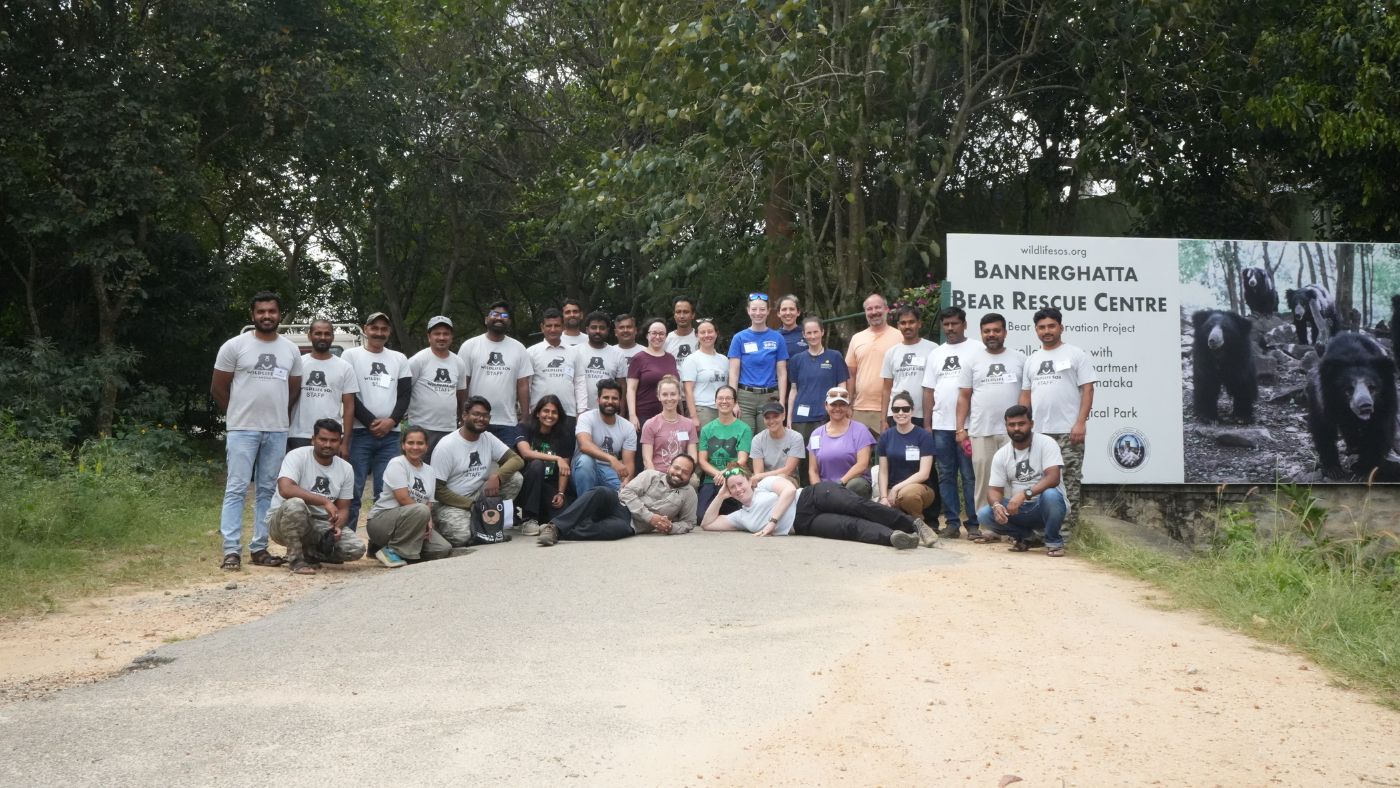 Bear SAFE Team Visits BBRC! - Wildlife SOS